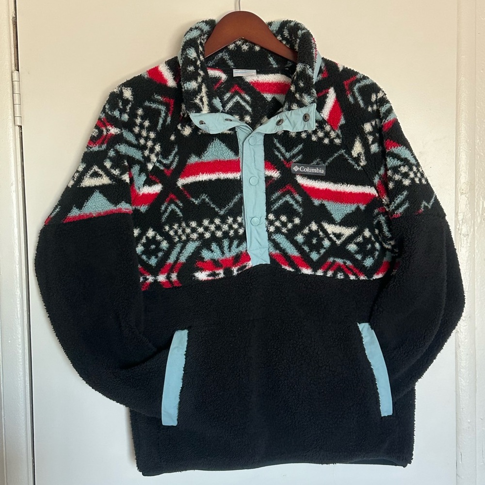 Columbia Men’s Black and Red Geometric Fleece Hoodie‎ Size M